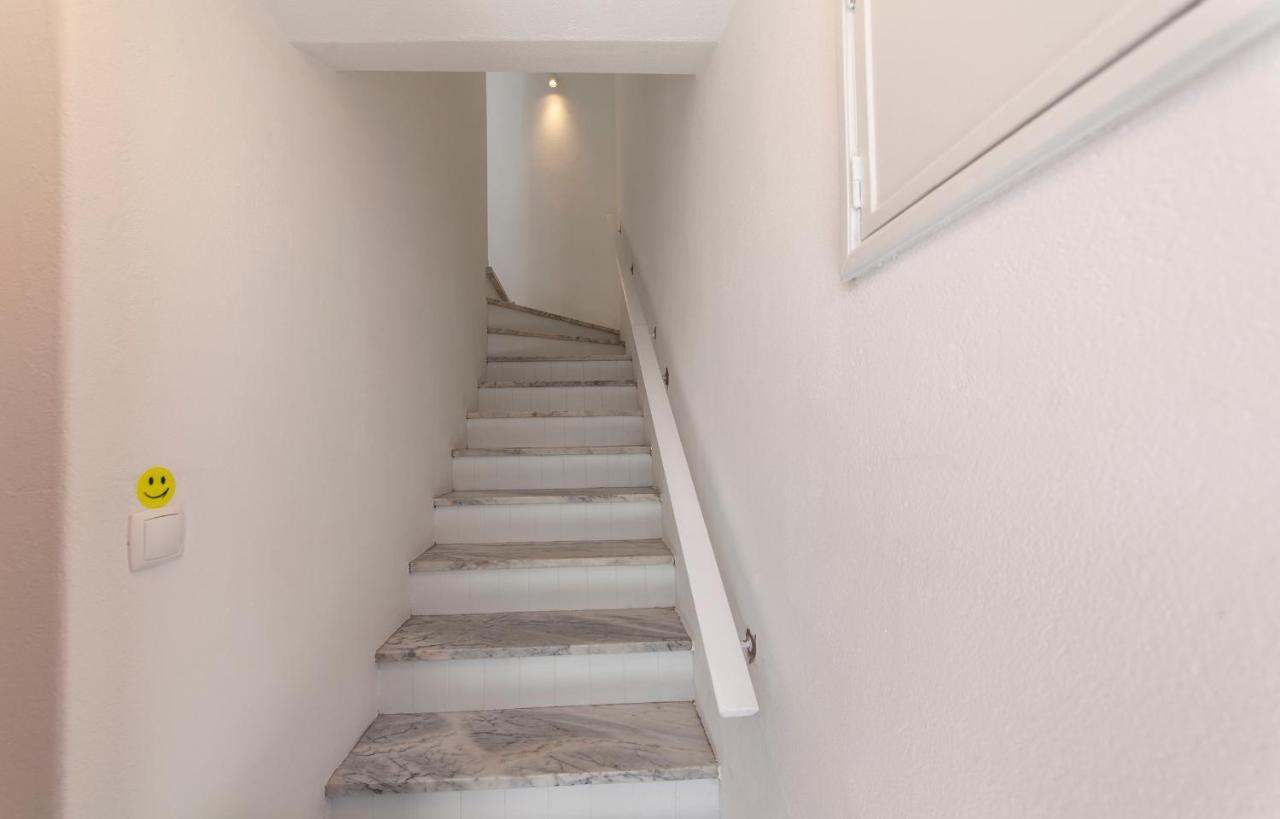 B48 - Olive Tree Street 2 Bed Flat Lejlighed Lagos Eksteriør billede