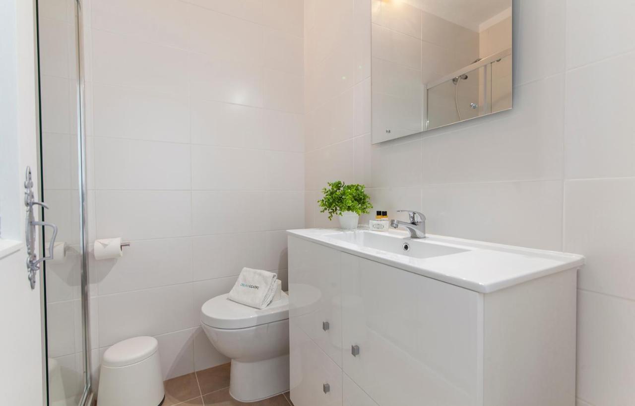 B48 - Olive Tree Street 2 Bed Flat Lejlighed Lagos Eksteriør billede